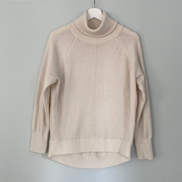 Merino wool turtleneck sweater - Picture 7 of 15